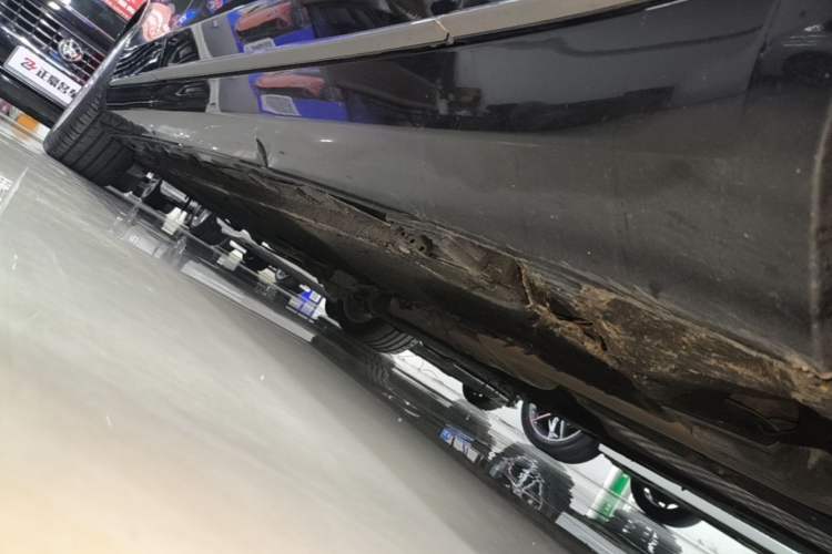 Used Mercedes-Benz S-Class 2020 S 350 L Business Class Ultimate Edition Right Side Sill