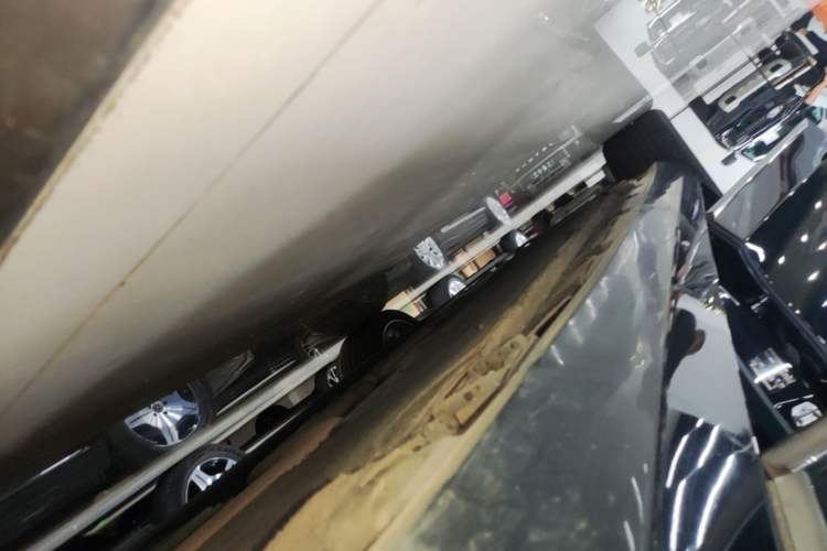 Used Mercedes-Benz S-Class 2020 S 350 L Exclusive Edition Prestige Collection Right Side Sill