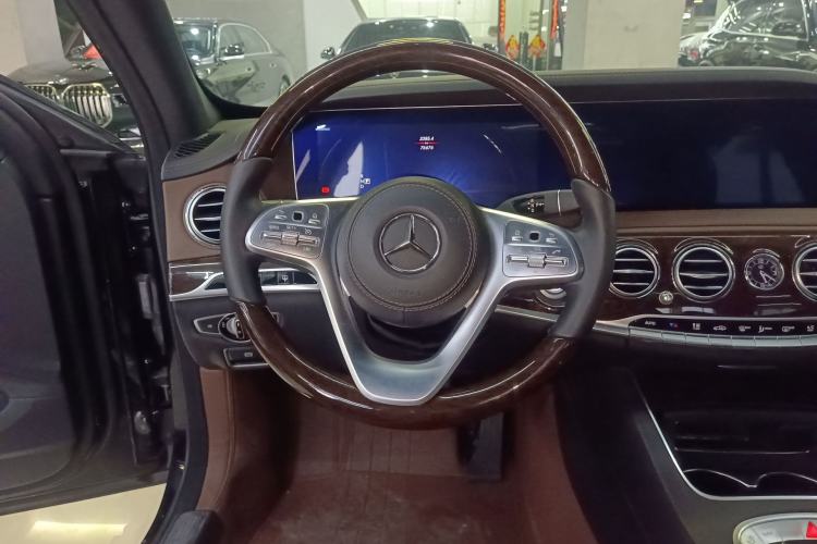 Used Mercedes-Benz S-Class 2020 S 350 L Business Class Ultimate Edition Steering Wheel