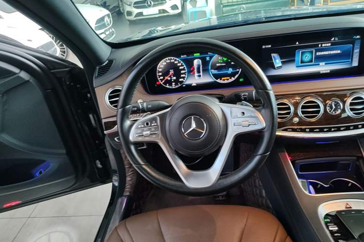 Used Mercedes-Benz S-Class 2020 S 350 L Business Class Ultimate Edition Steering Wheel