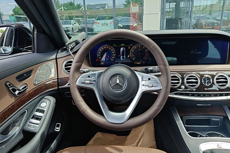 Used Mercedes-Benz S-Class 2020 S 350 L Business Class Ultimate Edition Steering Wheel