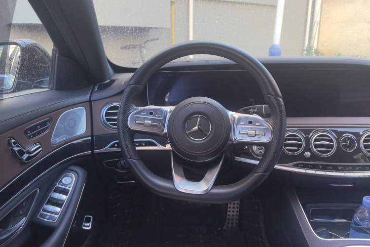 Used Mercedes-Benz S-Class 2020 S 450 L 4MATIC Exclusive Edition Steering Wheel