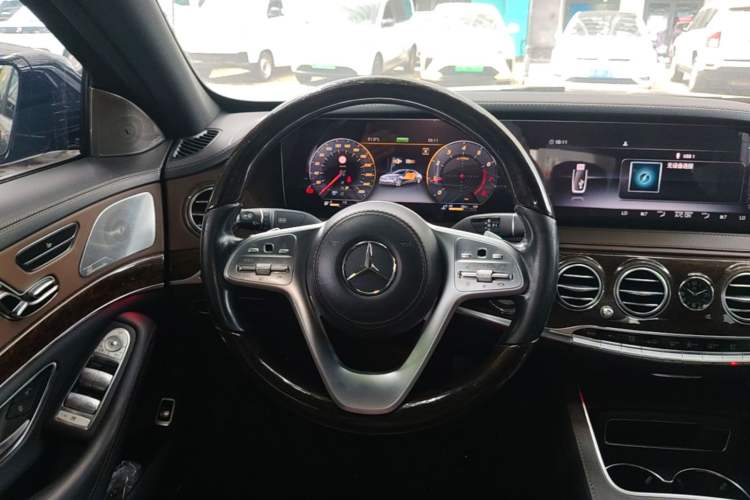 Used Mercedes-Benz S-Class 2020 S 350 L Business Class Ultimate Edition Steering Wheel