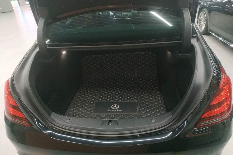Used Mercedes-Benz S-Class 2020 S 350 L Business Class Ultimate Edition Trunk