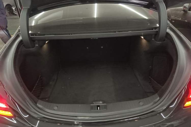 Used Mercedes-Benz S-Class 2020 S 350 L Business Class Ultimate Edition Trunk