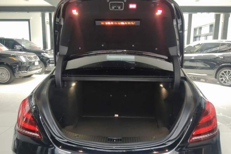 Used Mercedes-Benz S-Class 2020 S 350 L Business Class Ultimate Edition Trunk