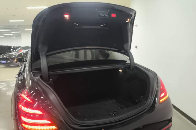 Used Mercedes-Benz S-Class 2020 S 350 L Business Class Ultimate Edition Trunk