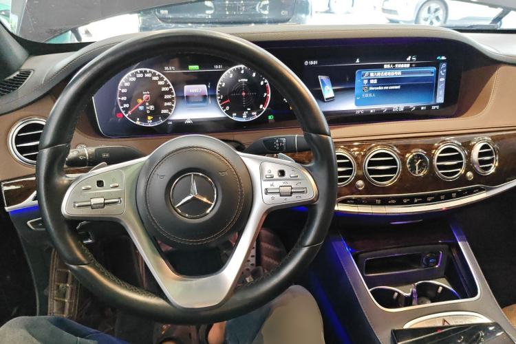 Used Mercedes-Benz S-Class 2020 S 350 L Business Class Ultimate Edition Center Console