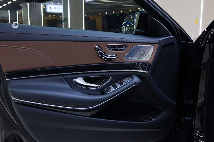 Used Mercedes-Benz S-Class 2020 S 450 L 4MATIC Exclusive Edition Interior 2
