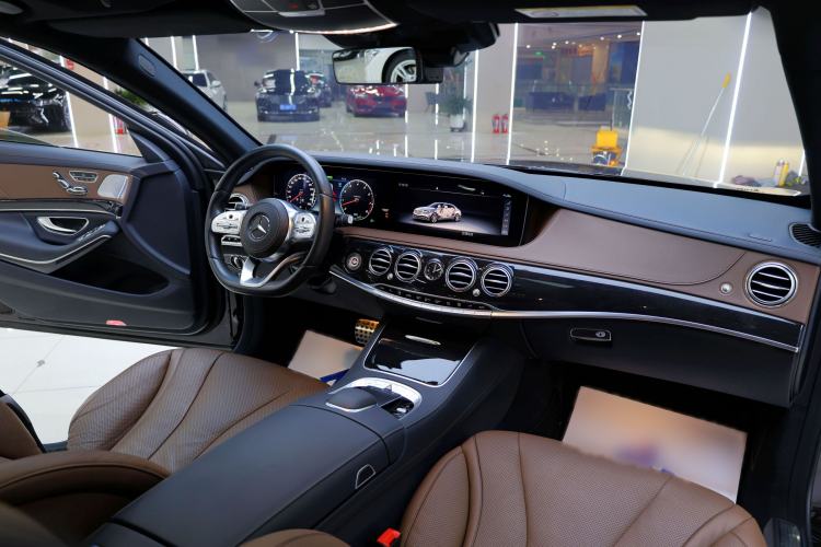 Used Mercedes-Benz S-Class 2020 S 450 L 4MATIC Exclusive Edition Interior 4