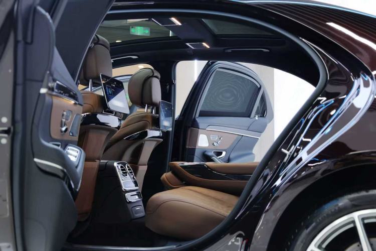 Used Mercedes-Benz S-Class 2020 S 450 L 4MATIC Exclusive Edition Interior 9