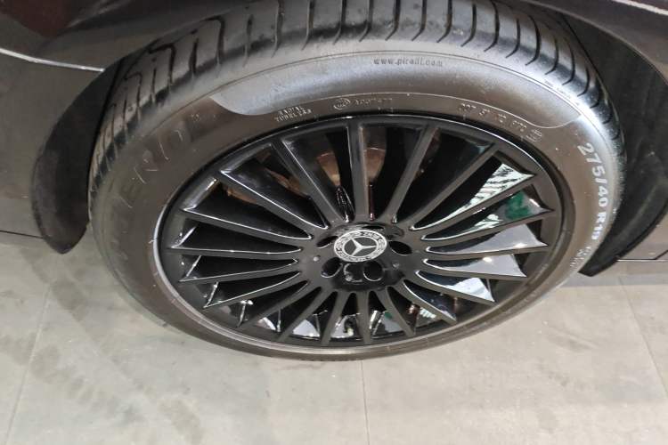 Used Mercedes-Benz S-Class 2020 S 350 L Business Class Ultimate Edition Right Rear Wheel Hub