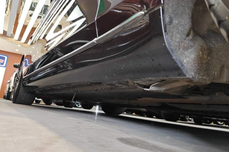 Used Mercedes-Benz S-Class 2020 S 350 L Business Class Ultimate Edition Right Side Sill