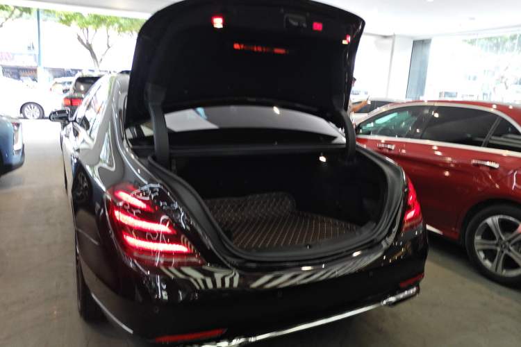 Used Mercedes-Benz S-Class 2020 S 350 L Business Class Ultimate Edition Trunk