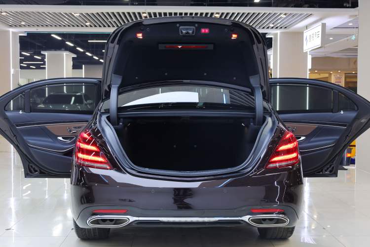 Used Mercedes-Benz S-Class 2020 S 450 L 4MATIC Exclusive Edition Trunk