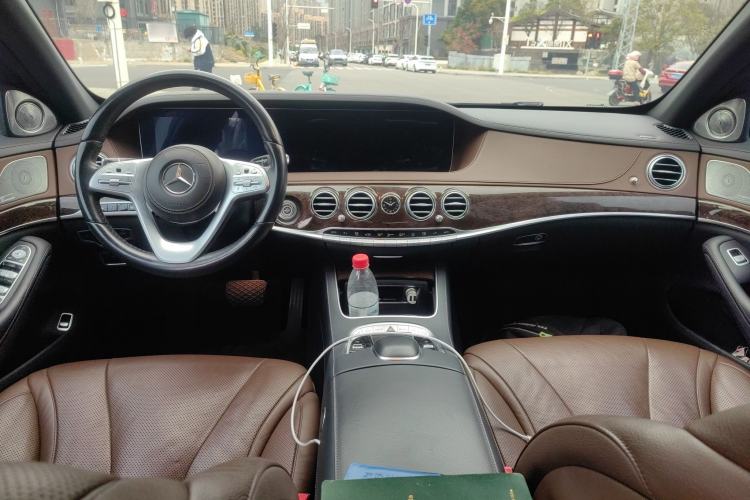 Used Mercedes-Benz S-Class 2020 S 350 L Business Class Ultimate Edition Center Console