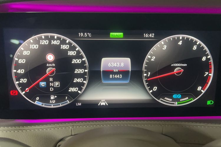 Used Mercedes-Benz S-Class 2020 S 350 L Exclusive Edition Prestige Collection Odometer Close Up