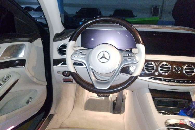 Used Mercedes-Benz S-Class 2020 S 350 L Exclusive Edition Prestige Collection Steering Wheel