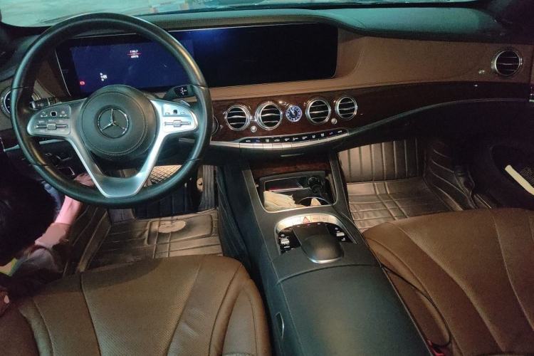 Used Mercedes-Benz S-Class 2020 S 350 L Business Class Ultimate Edition Center Console