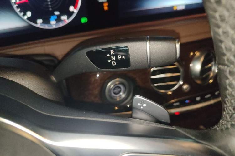 Used Mercedes-Benz S-Class 2020 S 350 L Business Class Ultimate Edition Gear Lever