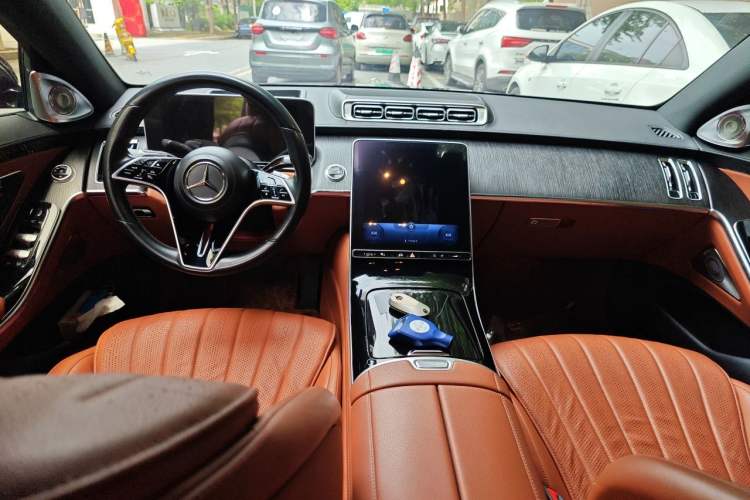 Used Mercedes-Benz S-Class 2021 S 400 L Business Model Center Console
