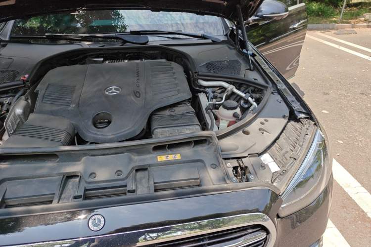 Used Mercedes-Benz S-Class 2021 S 400 L Luxury Model Engine Bay Left