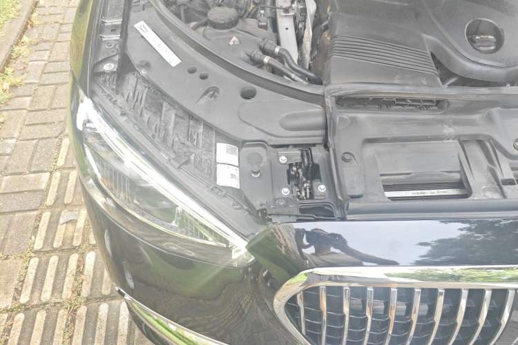 Used Mercedes-Benz S-Class 2021 S 400 L Luxury Model Engine Bay Right