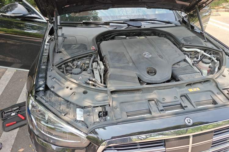 Used Mercedes-Benz S-Class 2021 S 400 L Luxury Model Engine Bay Right