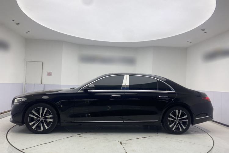 Used Mercedes-Benz S-Class 2021 S 400 L Luxury Model Exterior 2