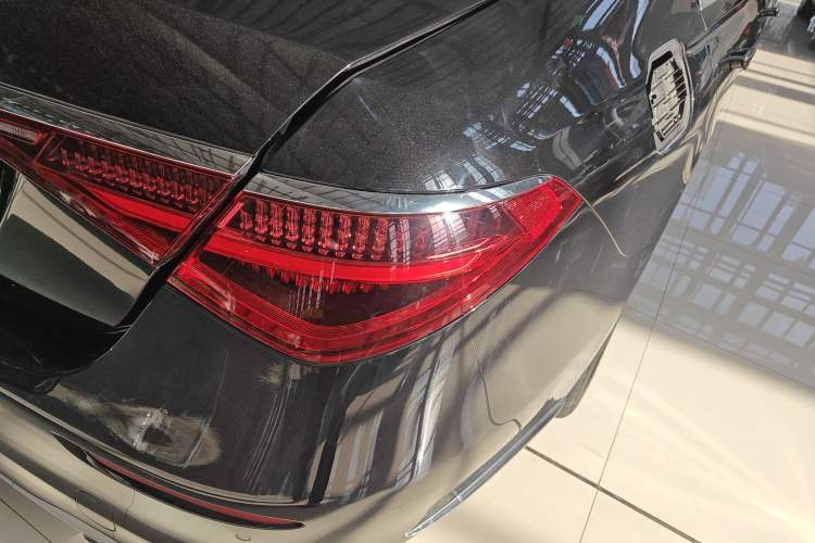 Used Mercedes-Benz S-Class 2021 S 400 L Luxury Model Exterior 3