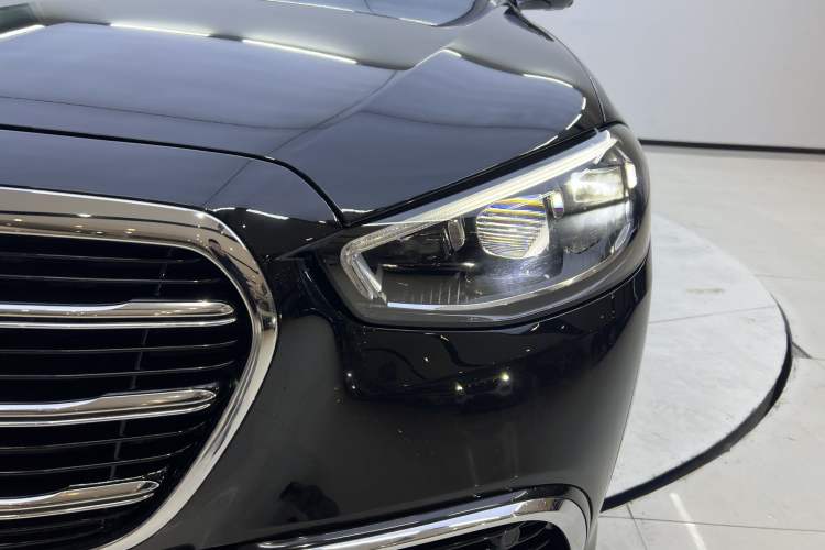 Used Mercedes-Benz S-Class 2021 S 400 L Luxury Model Exterior 6