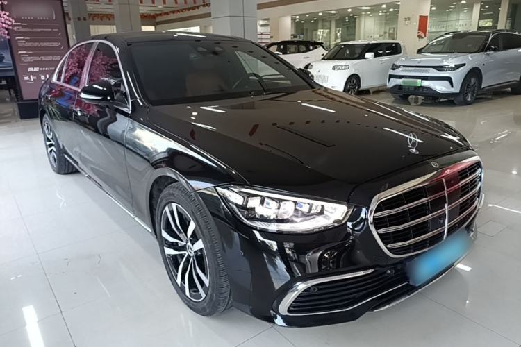 Used Mercedes-Benz S-Class 2021 Restyled S 400 L Luxury Edition Front Right 45 Deg