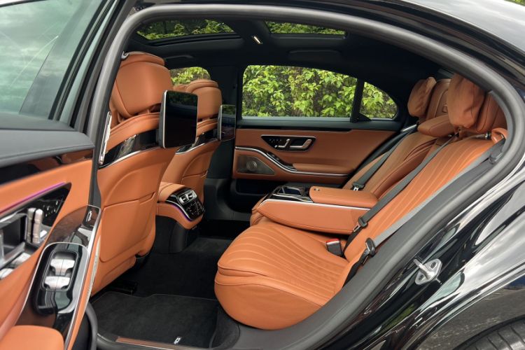 Used Mercedes-Benz S-Class 2021 S 450 L 4MATIC Interior 1