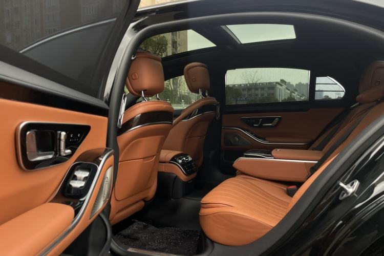 Used Mercedes-Benz S-Class 2021 S 450 L Interior 1