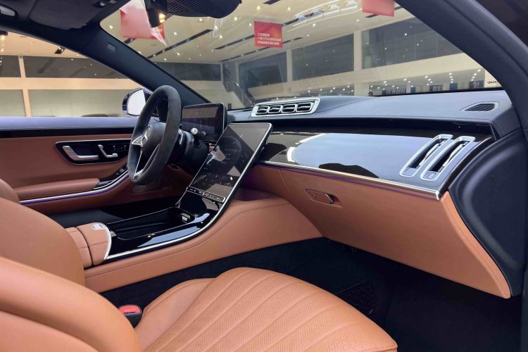 Used Mercedes-Benz S-Class 2021 S 400 L Luxury Model Interior 10
