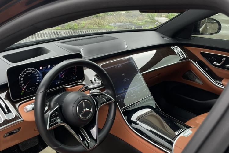 Used Mercedes-Benz S-Class 2021 S 450 L Interior 11