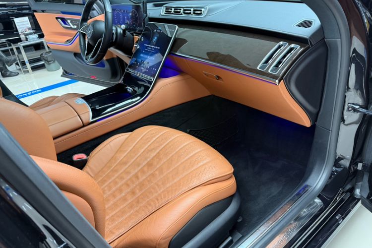 Used Mercedes-Benz S-Class 2021 S 450 L Interior 11