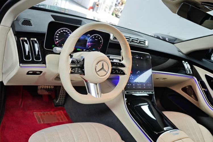 Used Mercedes-Benz S-Class 2021 S 450 L 4MATIC Interior 2