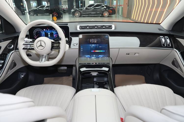 Used Mercedes-Benz S-Class 2021 S 450 L 4MATIC Interior 3