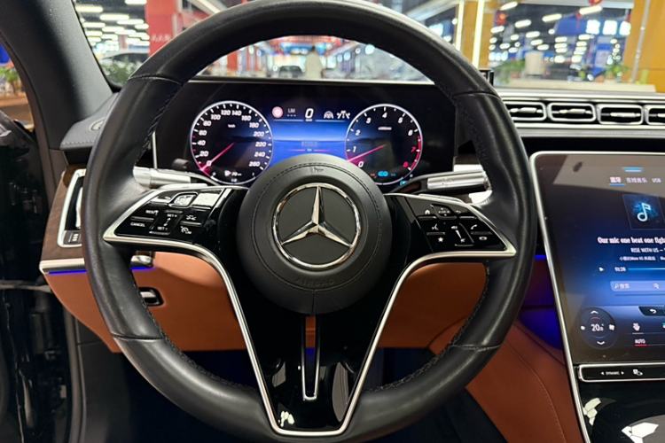Used Mercedes-Benz S-Class 2021 S 450 L Interior 3