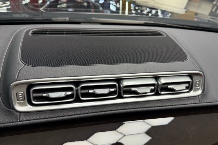 Used Mercedes-Benz S-Class 2021 S 450 L Interior 4