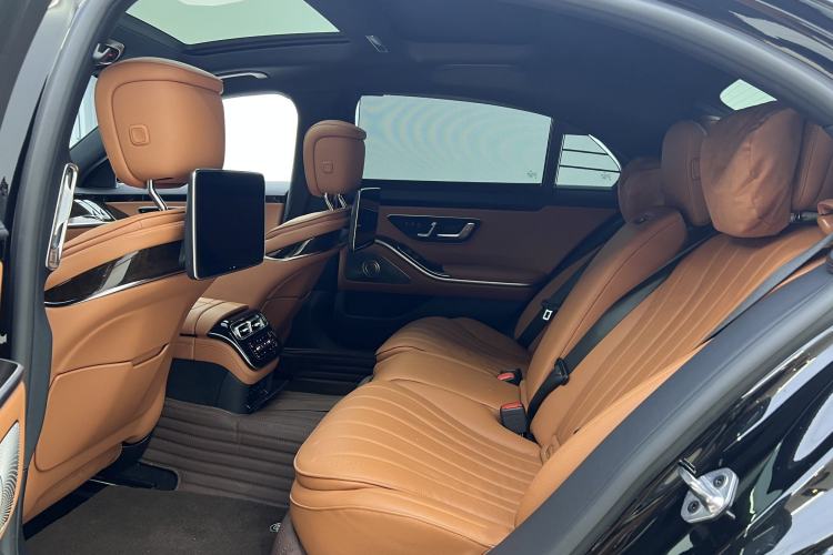 Used Mercedes-Benz S-Class 2021 S 400 L Luxury Model Interior 5