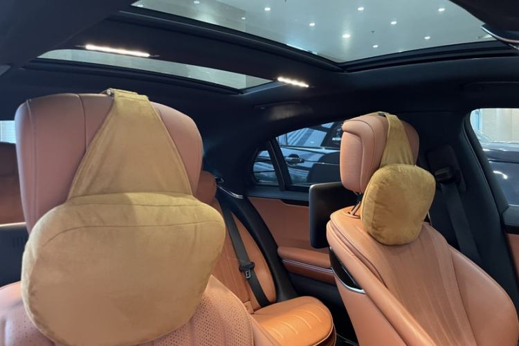 Used Mercedes-Benz S-Class 2021 S 400 L Luxury Model Interior 7