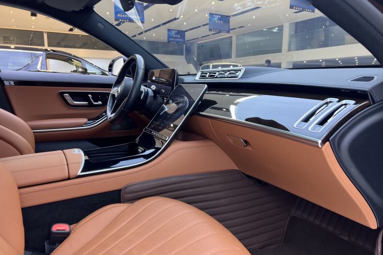Used Mercedes-Benz S-Class 2021 S 400 L Luxury Model Interior 8