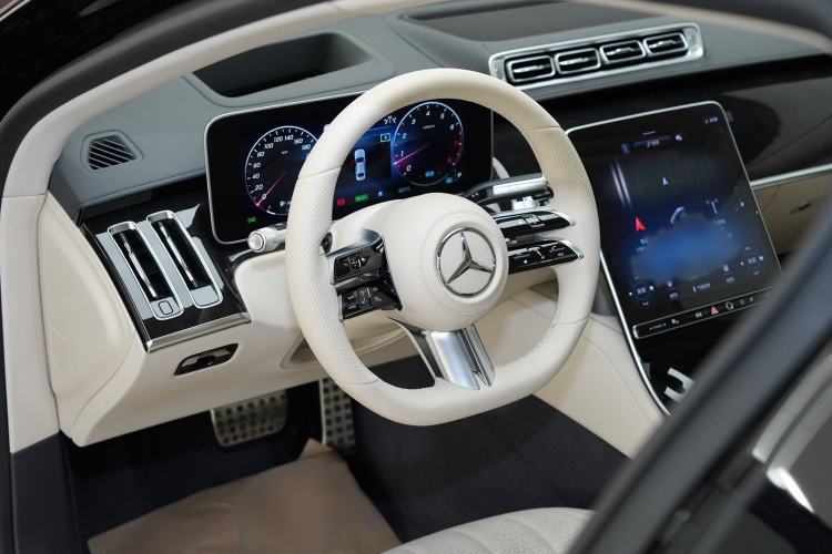 Used Mercedes-Benz S-Class 2021 S 450 L 4MATIC Interior 8