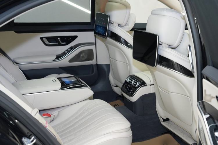 Used Mercedes-Benz S-Class 2021 S 450 L 4MATIC Interior 9