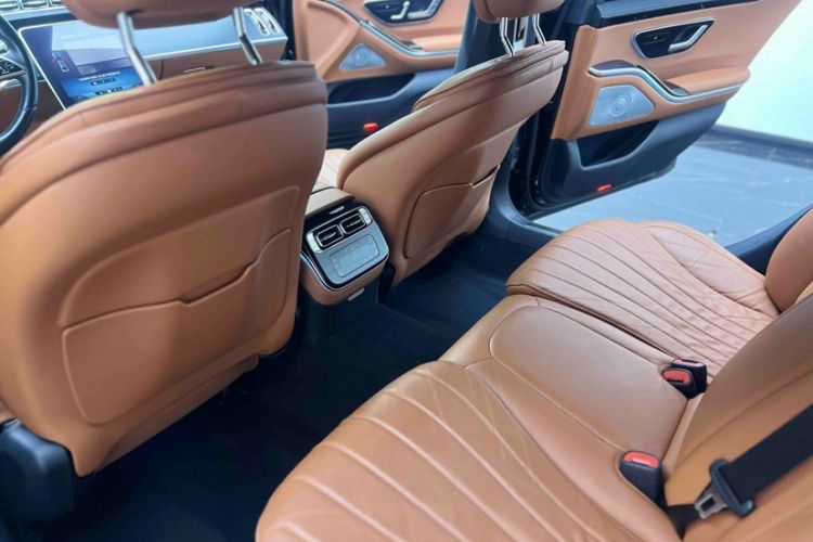 Used Mercedes-Benz S-Class 2021 S 400 L Business Model Interior 9