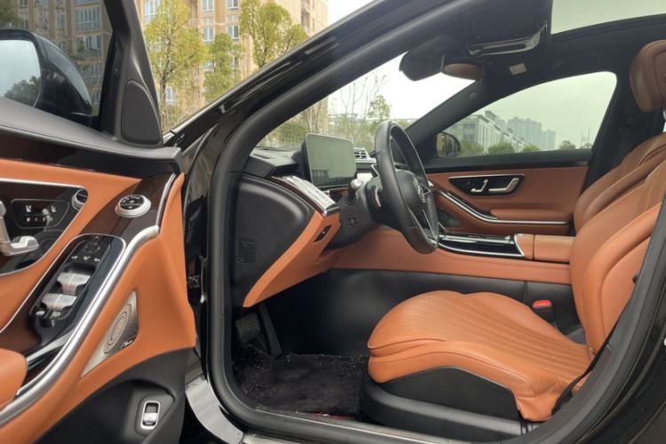 Used Mercedes-Benz S-Class 2021 S 450 L Interior 9