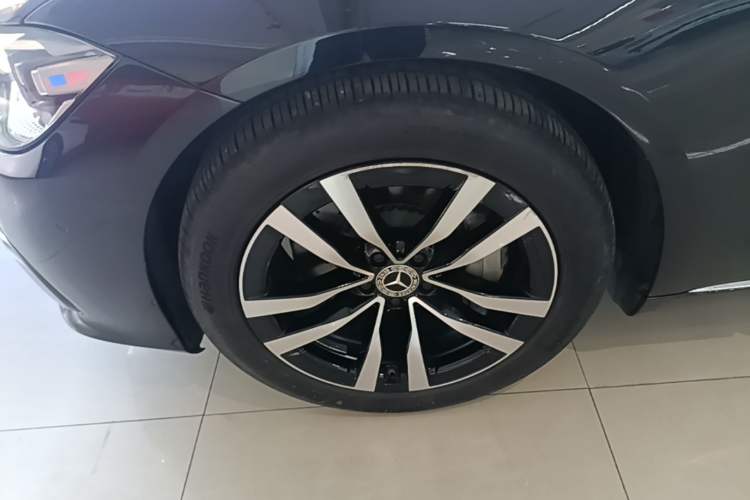 Used Mercedes-Benz S-Class 2021 Restyled S 400 L Luxury Edition Left Front Wheel Hub