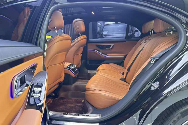 Used Mercedes-Benz S-Class 2021 S 400 L Business Model Left Rear Seat